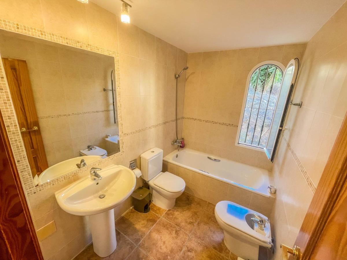 Charming Townhouse With Sea Views & Pool In Altea Calpe Exterior foto