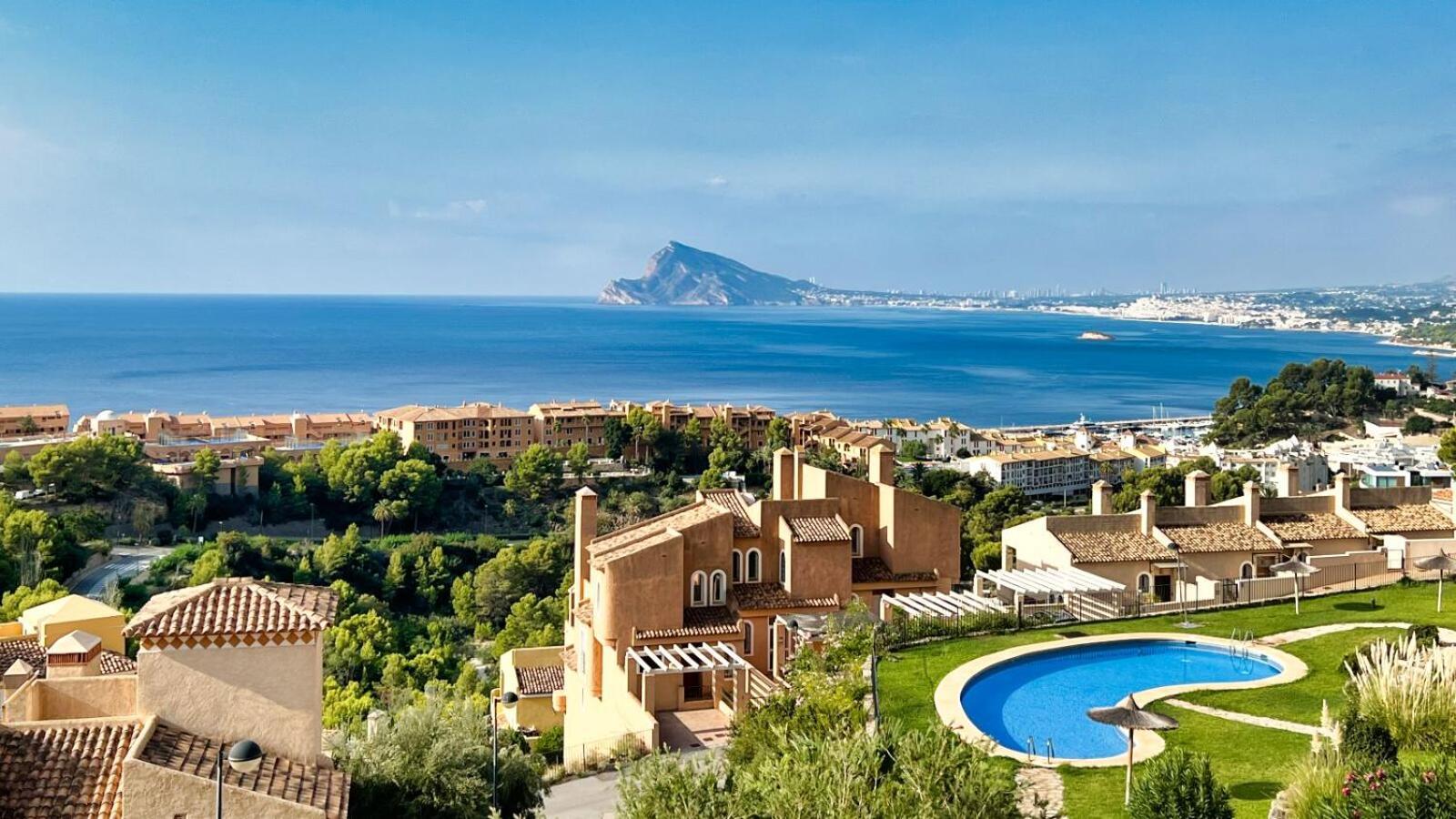 Charming Townhouse With Sea Views & Pool In Altea Calpe Exterior foto